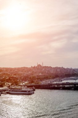 İstanbul gün batımı manzarası. Harika bir panoramik manzara. Türkiye 'ye Seyahat