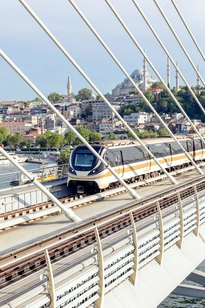 Halic Metro Most Pohled Vlak Istanbulská Městská Doprava — Stock fotografie