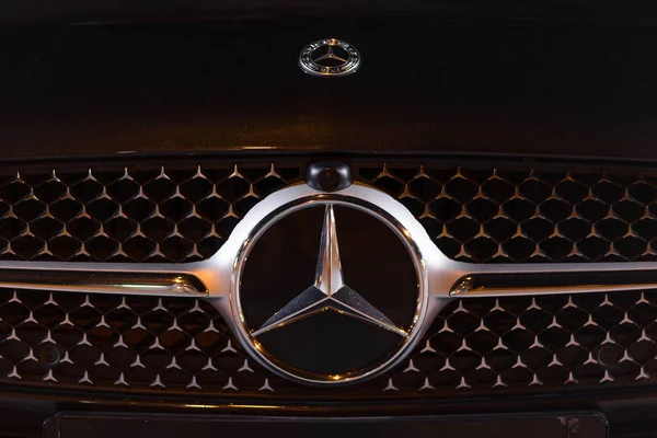 Istanbul Turkiet Augusti 2023 Mercedes Benz Lyxkromgaller Med Benz Stjärnlogo — Stockfoto