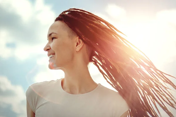 Beautiful Girl Dreadlocks Sunny Day Trends Millennials Hipsters — Stock Photo, Image