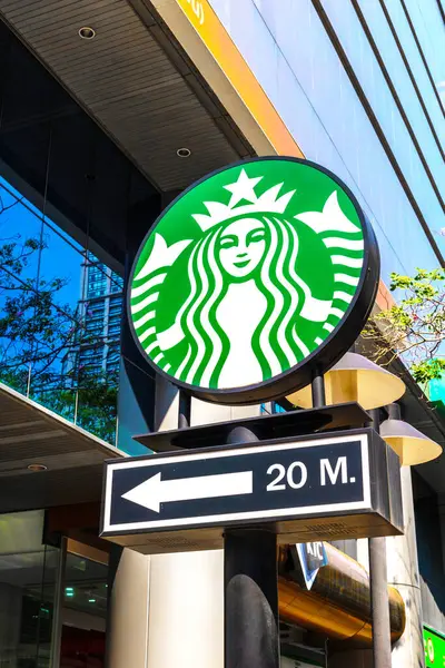 Bangkok Thailand April 2024 Starbucks Coffee Shop Downtown Company Signboard — Stock Photo, Image