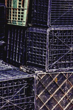 Meyve ve sebzeler için plastik sandıklar