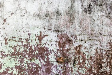 Yıpranmış beton duvar, şehir ortamında kırık boya dokusu..