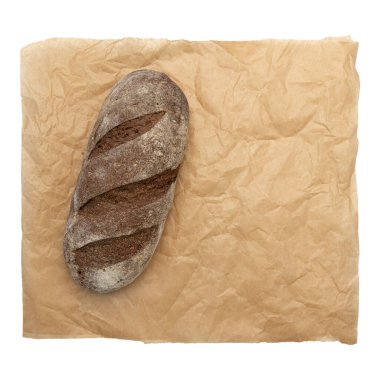 Beyaz arka planda izole edilmiş çavdar ekmeği, ev yapımı fırın, taze tam tahıl.