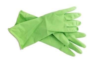 Beyaz arka planda izole edilmiş bir çift yeşil lastik temizleme eldiveni.