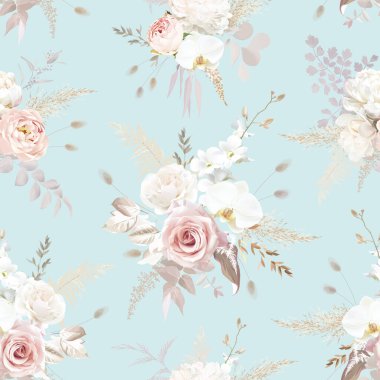 Boho bej ve kızarık moda vektör tasarımı kusursuz desen. Pastel pampalar, fildişi şakayıklar, kremalı orkideler, tozlu pembe güller, lagurular, kuru yapraklar. Düğün çiçekleri. Elementler izole ve düzenlenebilir.