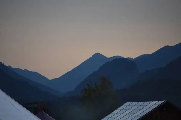 Dağlarda gün batımı.