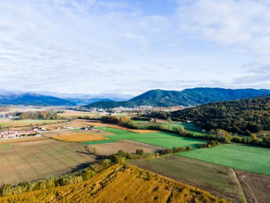 La Vall D En Bas, La Garrotxa, İspanya 'da sonbahar manzarası.