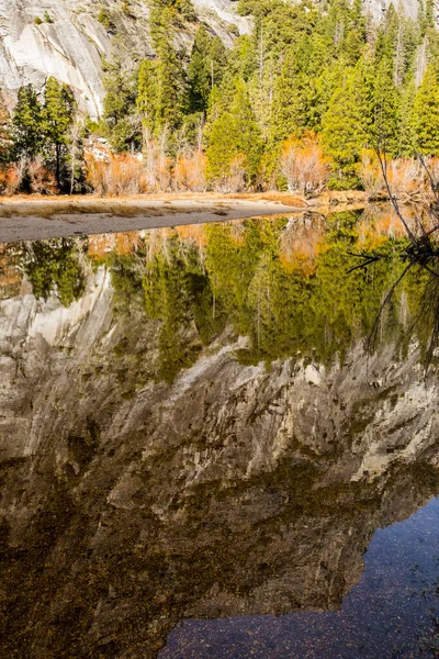Yosemite Ulusal Parkı Nda Kış Amerika Birleşik Devletleri — Stok fotoğraf
