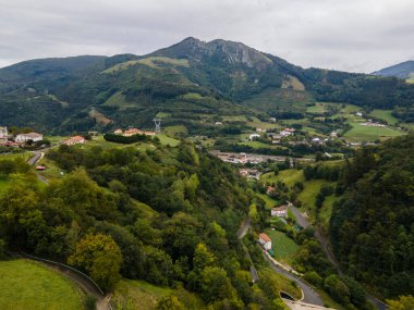 Kuzey İspanya, Bask bölgesinde yaz manzarası.