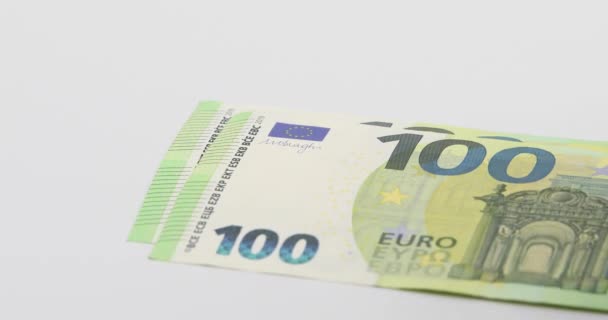 Witte Tafelbiljetten Van 100 Euro Witte Achtergrond — Stockvideo