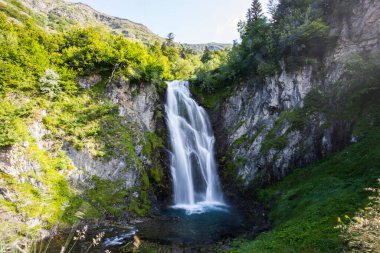 Yaz Sauth Deth Pish Şelalesi, Val D Aran, Pireneler, İspanya