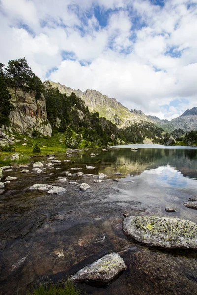 Paisaje Verano Aiguestortes Parque Nacional Sant Maurici Pirineos España — Foto de Stock