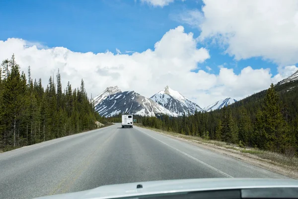 Letni Krajobraz Parku Narodowym Jasper Kanadzie — Zdjęcie stockowe