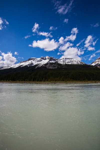 Θερινό Τοπίο Στο Jasper National Park Στον Καναδά — Φωτογραφία Αρχείου