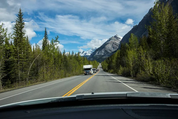 Letni Krajobraz Parku Narodowym Jasper Kanadzie — Zdjęcie stockowe