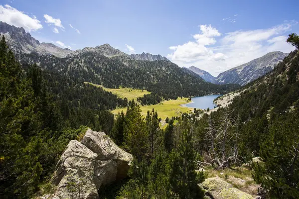 Sommarlandskap Vall Boi Aiguestortes Och Sant Maurici Nationalpark Pyrenéerna Spanien — Stockfoto