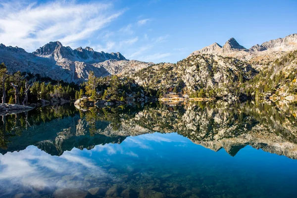 Krajobraz Jesienny Park Narodowy Aiguestortes Sant Maurici Pireneje Hiszpania — Zdjęcie stockowe