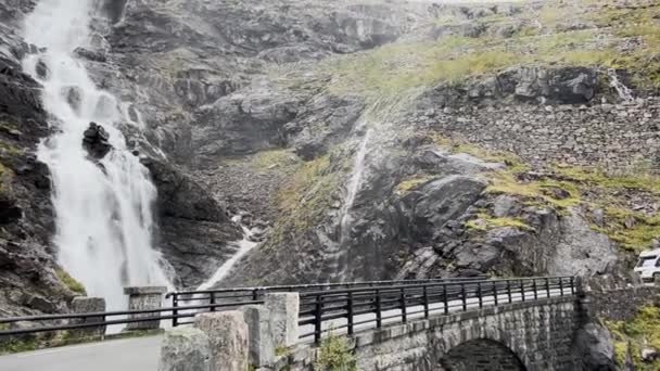 Scéna Deštivého Dne Nebezpečné Malebné Trollstigen Road Norsko — Stock video
