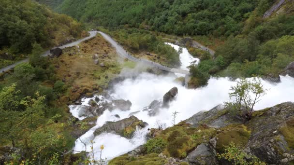 Sebuah Pemandangan Hari Yang Sangat Hujan Briksdal Glacier Valley Norwegia — Stok Video