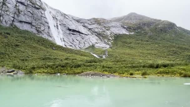 Scéna Velmi Deštivého Dne Ledovcovém Údolí Briksdal Norsko — Stock video