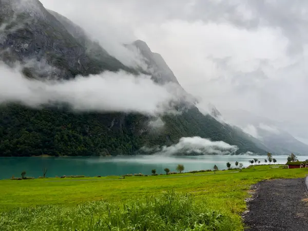 Campercamper Een Camping Buurt Van Briksdal Gletsjer Zuid Noorwegen Europa — Stockfoto