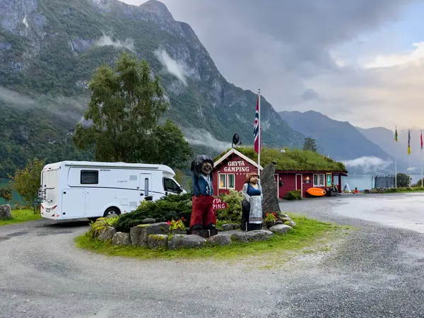 Oldevatnet Noorwegen September 2023 Campercamper Een Camping Buurt Van Briksdal — Stockfoto