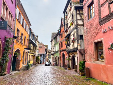 Riquewihr, Fransa; 7 Mayıs 2024: Riquewihr, Fransa