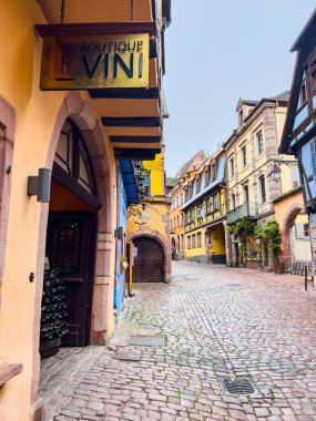 Riquewihr, Fransa; 7 Mayıs 2024: Riquewihr, Fransa