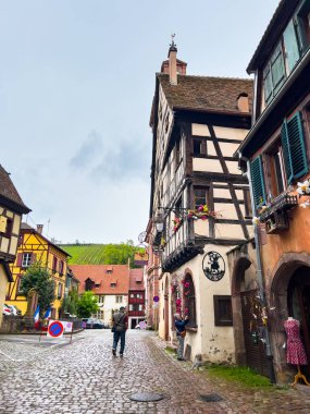Riquewihr, Fransa; 7 Mayıs 2024: Riquewihr, Fransa