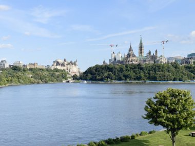Ottawa 'daki parlamento binası manzarası