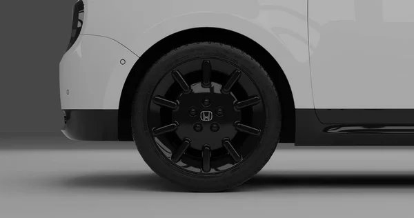 Tangerang, Banten. 7 Ağustos 2023, beyaz Honda E 'nin izole edilmiş hali