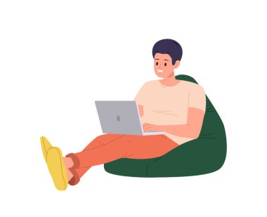 Serbest çalışan genç bir adam ya da öğrenci yumuşak fasulye çuvalında oturuyor ve dizüstü bilgisayarı beyaza izole. Erkek çizgi film karakteri internette sörf yapıyor, sosyal medyada sohbet ediyor, çalışıyor ya da öğrenim görüyor.