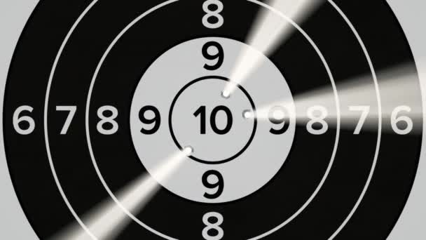 射撃目標だ 弾丸は標的を貫通する 正確なヒットオンザブルズアイ — ストック動画