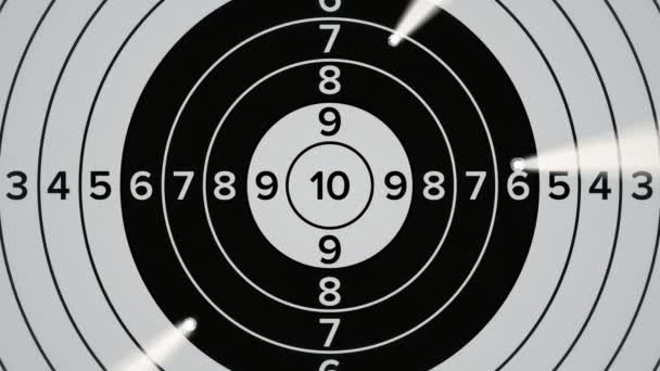 Σφαίρες Διαπερνούν Κινούμενο Στόχο Ανακριβής Πυροβολισμός Ένα Στόχο Που Πλησιάζει — Αρχείο Βίντεο