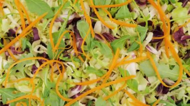 Salata. Sebzeler karıştırılmış salata, yukarıdan manzara