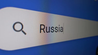 İnternet tarayıcısının arama çubuğunda Rusya-Ukrayna Savaşı