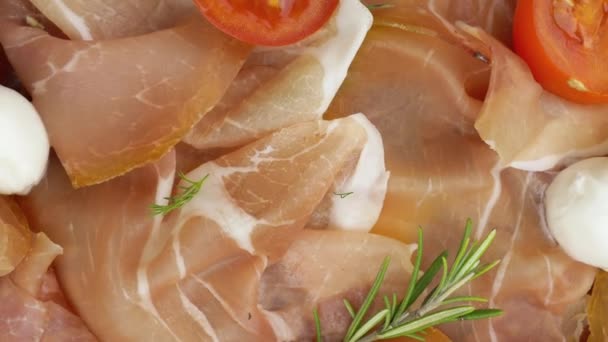 Raw Ham Slices Jinhua Raw Ham Fresh Rosemary Mozzarella Tomatoes — Stock Video
