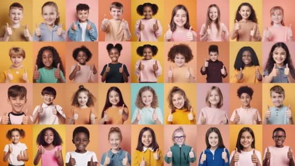 Niños Sonrientes Collage Con Pulgares Hacia Arriba Niños Multiculturales Felices — Vídeo de stock