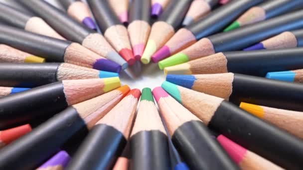 Lápis Desenho Madeira Núcleos Afiados Lápis Coloridos Close Extremo — Vídeo de Stock