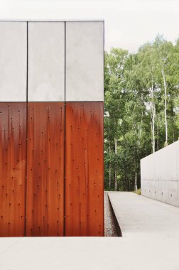 Corten ve betondan yapılmış modern mimari ön cephe duvarları