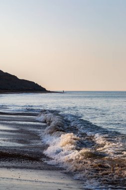 Sabahın erken saatlerinde, Wight Adası 'ndaki Çobanlar Chine' ın yanında.
