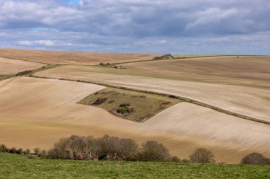 Baharda manzaralı bir South Downs tarım arazisi