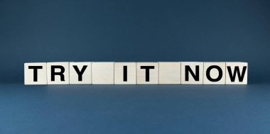 Tahta bloklar hemencecik harekete geçmeyi sembolize ediyor. Makaleleri, blog yazılarını veya motivasyon, kişisel gelişim ve zaman yönetimiyle ilgili herhangi bir projeyi resmetmek için ideal