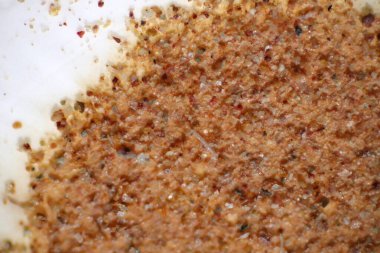 Toprağın içindeki mikroplastikler. Küresel ısınma ve iklim değişikliği kavramı. Geri dönüşümsüz plastikler mikroskop makroskobu 40x çevre sağlığı laboratuvarı ile sahada çevre kirliliği yaratıyor..