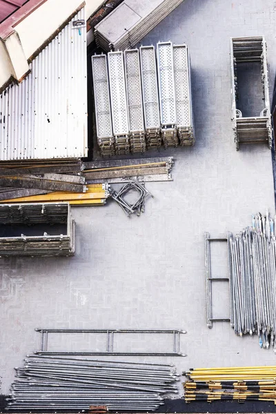 西班牙加泰罗尼亚巴塞罗那地面拆除的建筑脚手架 — 图库照片