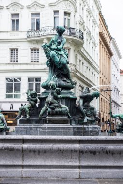 Viyana, Avusturya - 14 Ekim 2022: Donnerbrunnen veya Providentia Fountain Neuer Markt, Viyana, Avusturya 