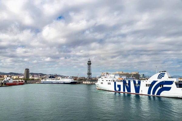Barcelona Hiszpania Kwietnia 2023 Statek Wycieczkowy Gnv Lub Prom Porcie — Zdjęcie stockowe