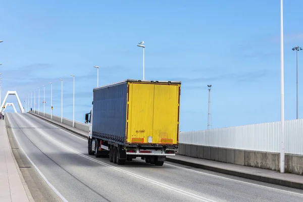 Truck Driving Bridge Called Porta Europa Port Barcelona Catalonia Spain — Stock Photo, Image