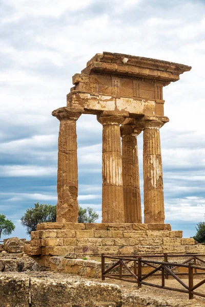 Temple Dioscuri Castor Pollux Valle Dei Templi Valley Temples Agrigento — Stock Photo, Image